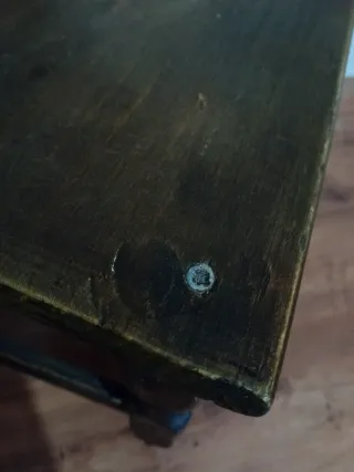 Silla antigua de madera