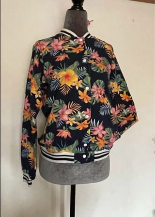 Chaqueta Bomber Estampado Tropical