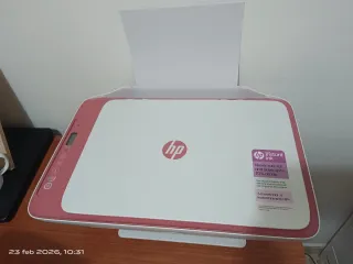 Impresora HP rosa y blanca