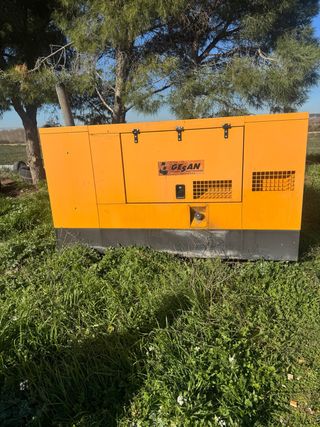 Generador 25 kva averiado
