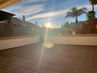 Casa adosada en alquiler en Las Cancelas - Valdeolletas en Marbella