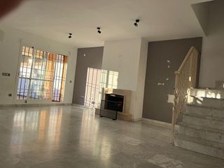 Casa adosada en alquiler en Las Cancelas - Valdeolletas en Marbella