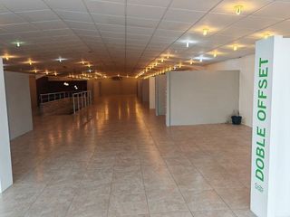 Local comercial en alquiler en Onda