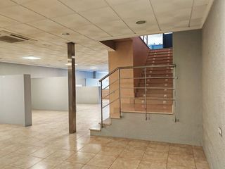 Local comercial en alquiler en Onda