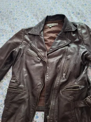 Cazadora biker de cuero