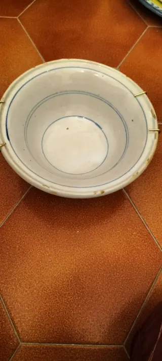 Plato antiguo decorado azul