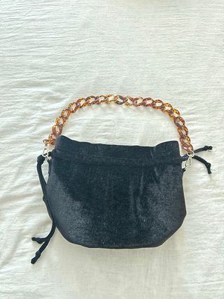 Bolso Laagam Negro y Cadena