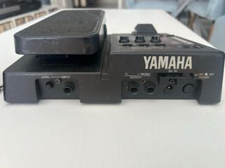 Yamaha GW10 Pedalera Guitarra Efectos