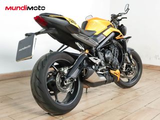 TRIUMPH STREET TRIPLE 765 RS