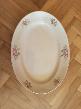 Vajilla fuentes a antiguas San Claudio