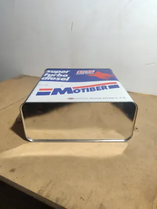 Antigua lata de aceite motiber