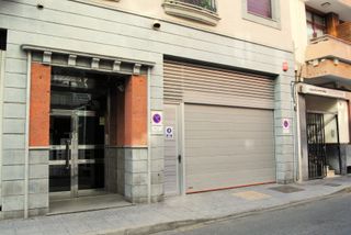 Se alquila plaza de garaje cerca de Santa Catalina