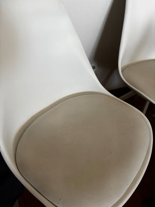 Cuatro sillas  estilo nordico