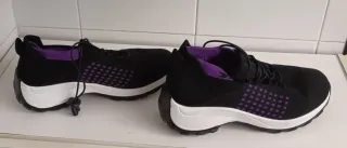 Zapatillas transpirables, muy comodas.