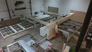 SECCIONADORA CON CARGA AUTOMATICA