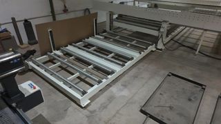 SECCIONADORA CON CARGA AUTOMATICA