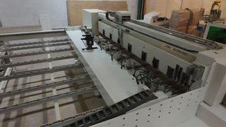 SECCIONADORA CON CARGA AUTOMATICA