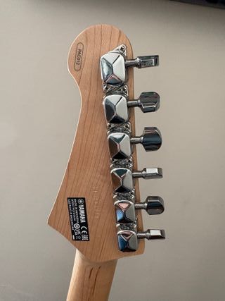 Guitarra Electrica Yamaha Pacifica 012