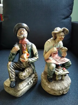 Figuras cerámica zapatero y fumador