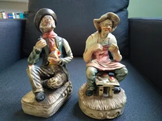 Figuras cerámica zapatero y fumador