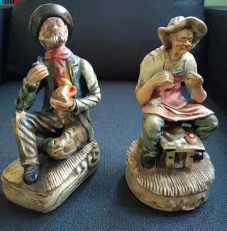 Figuras cerámica zapatero y fumador