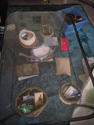 Mesa de centro con mesita auxiliar a juego.De cris