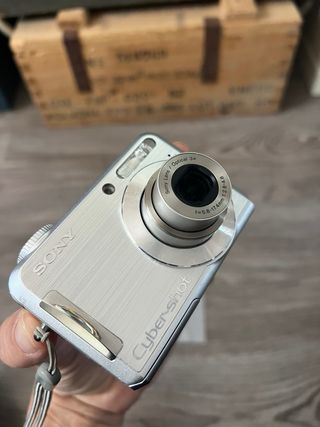 Cámara Digital Sony Cyber-shot DSC-S700 Plata