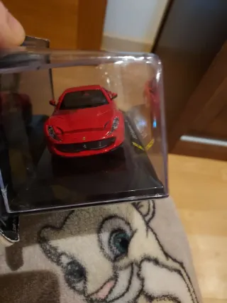Ferrari 812 Superfast 2017 Escala 1:43