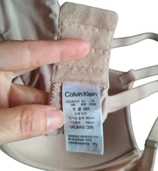 Sujetador Acolchado cruzado 85B calvin klein