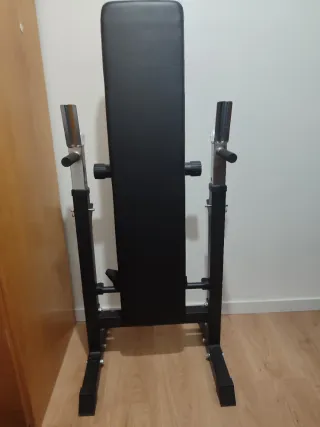 Banco de pesas y mancuernas