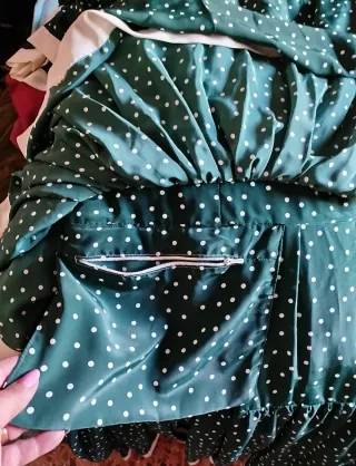 Vestido de sevillana verde con lunares