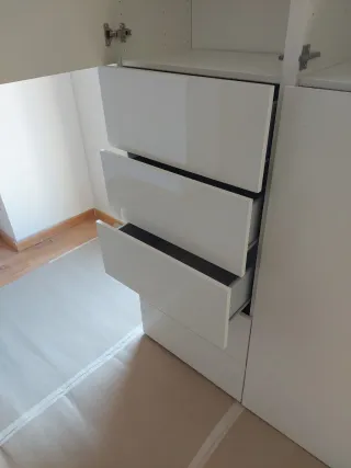 Armadio bianco Ikea Besta