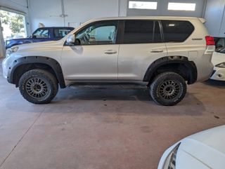 Toyota Land Cruiser 150 2011