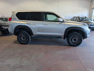 Toyota Land Cruiser 150 2011