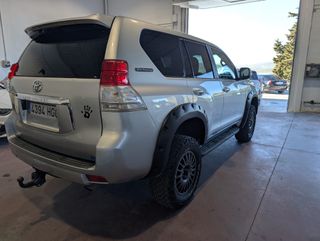 Toyota Land Cruiser 150 2011