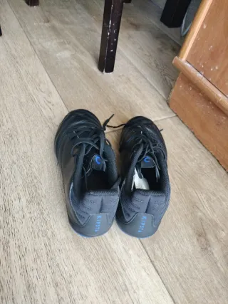 Zapatillas de fútbol negras varias talla