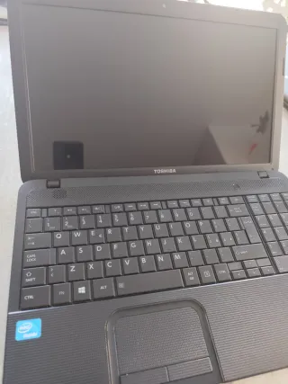 Toshiba Satellite C850-19D PC Portatile