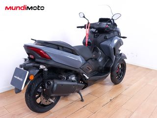 YAMAHA TRICITY 300