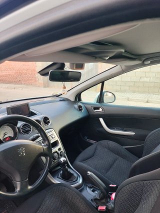 Peugeot 308 2011