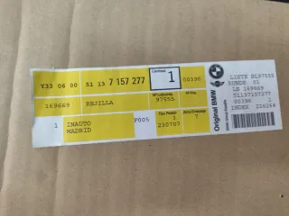 2 Rejillas Delanteras BMW E90 E91 sin estrenar