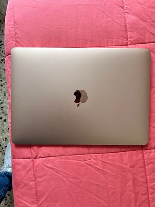 MacBook Air 13 2020 Intel Core i3 8GB RAM Negociab