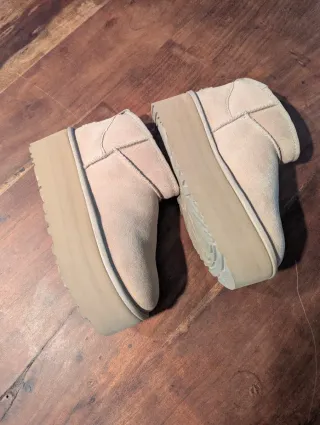 UGG Ultra Mini Plataforma T 37 ¡NUEVAS! + Caja