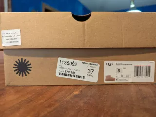 UGG Ultra Mini Plataforma T 37 ¡NUEVAS! + Caja