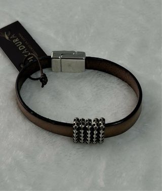 Pulsera hombre cuero y baño plata 19 cm