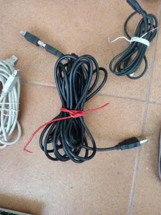 Lote de cables. USB, cargadores, av-vga, av-av...