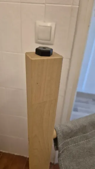 Estantería de madera y tela