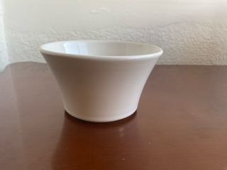 Cuenco de porcelana blanco