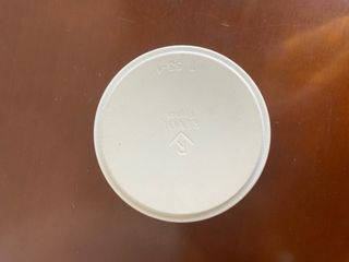 Cuenco de porcelana blanco