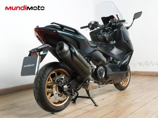 YAMAHA T-MAX 560 TECH MAX
