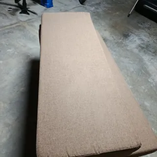 Cuscini per divano da esterno beige